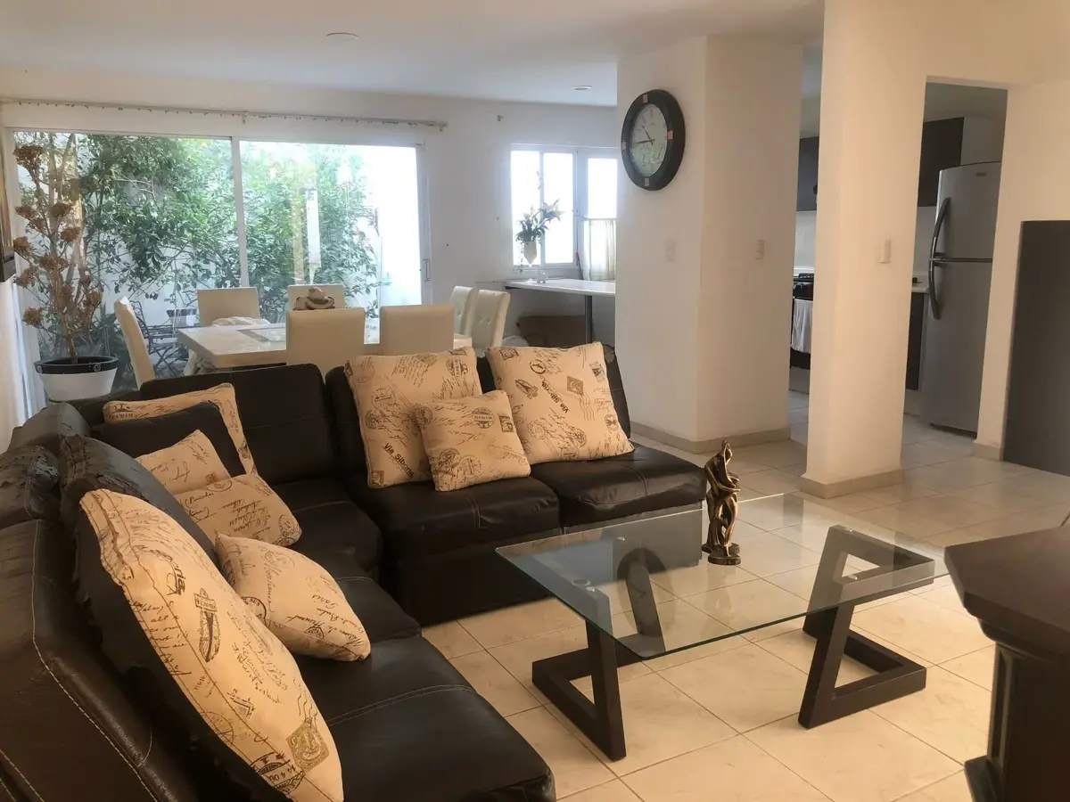 Casa en venta en Residencial Puerta de Piedra, Celaya — foto 1 de 26