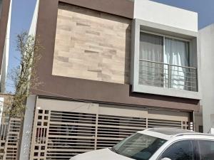 Casa en renta en Arezzo Residencial, García — foto 2 de 32