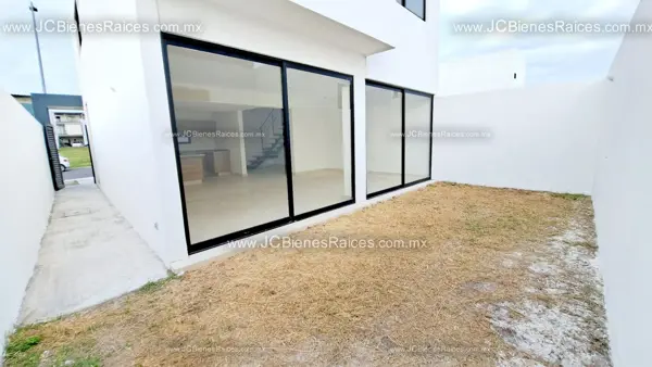 Casa en venta en Lomas de la Rioja, Alvarado — foto 2 de 16