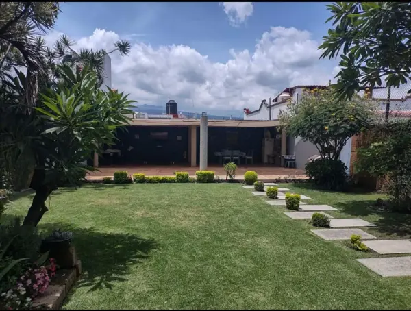 Casa en venta en Lomas de Tzompantle, Cuernavaca — foto 2 de 9