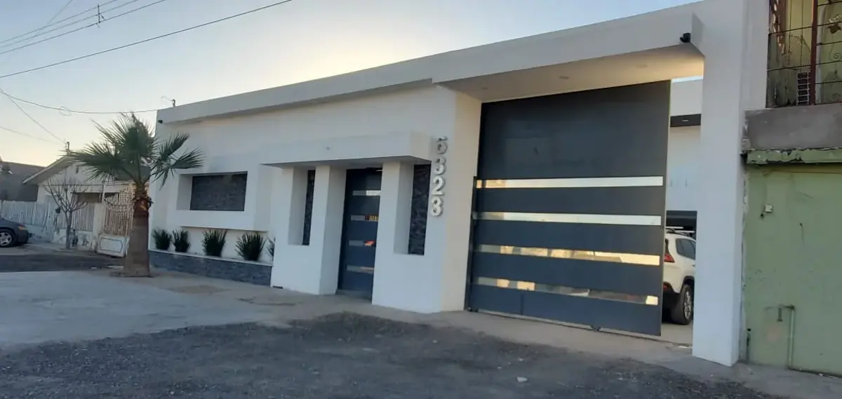 Casa en venta en Aeropuerto Ampliación, Juárez — foto 1 de 26