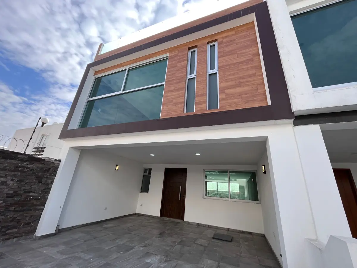 Casa en venta en San Juan Cuautlancingo, Cuautlancingo — foto 1 de 29