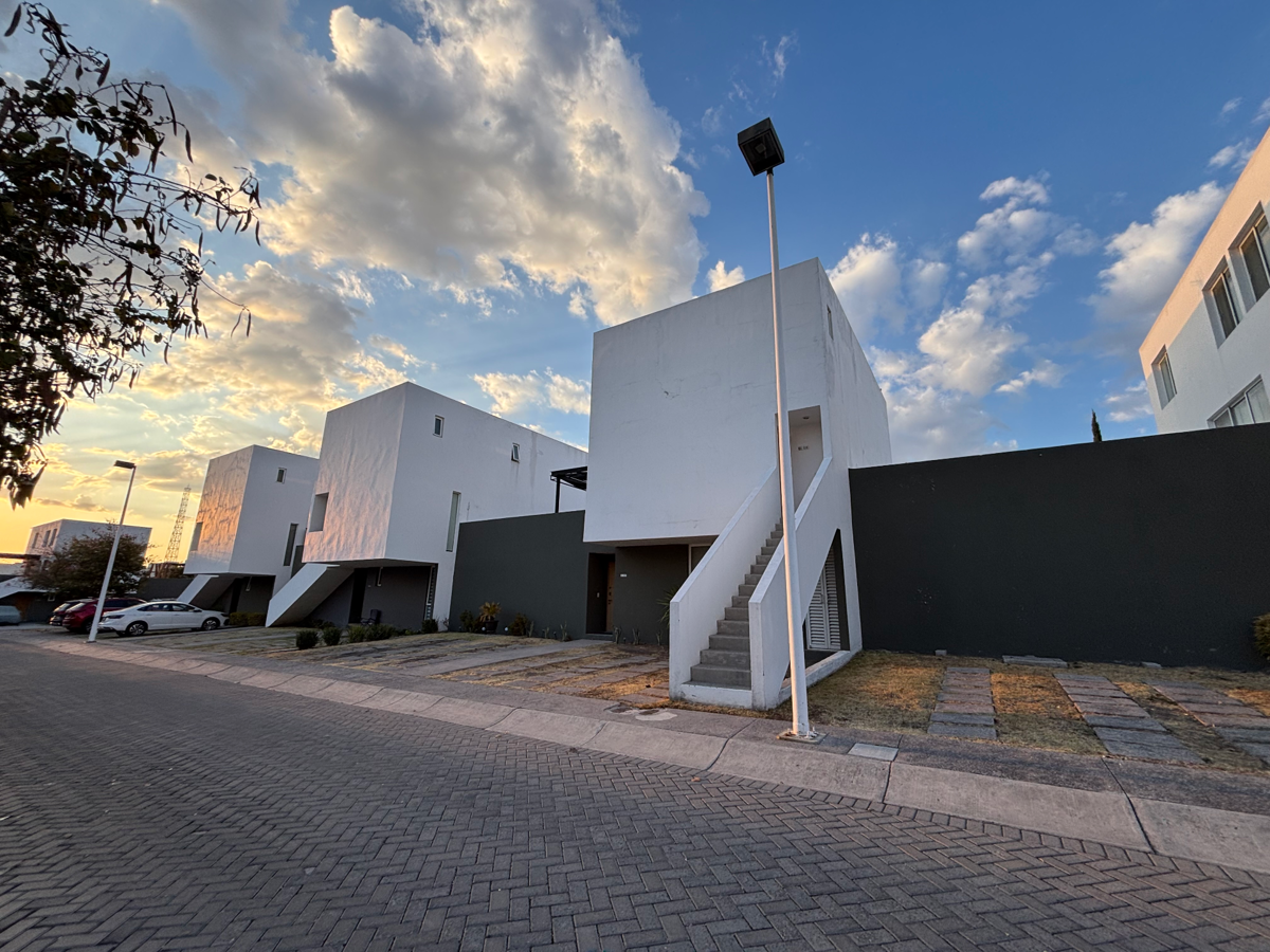 Casa en renta en El Mirador, El Marqués — foto 1 de 16