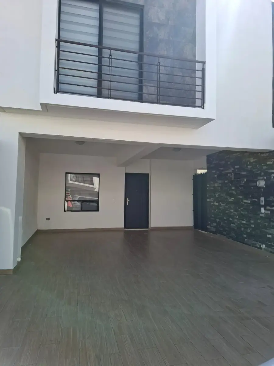 Casa en renta en Cerrada Castello, Torreón — foto 1 de 16