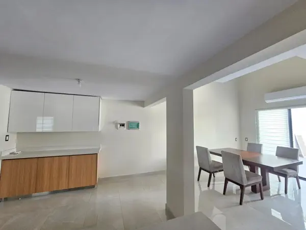 Casa en renta en Latinoamericana, Saltillo — foto 2 de 8