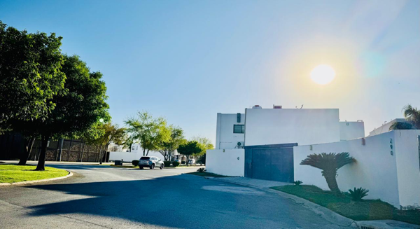 Casa en venta en Hacienda del Rosario, Torreón — foto 2 de 36