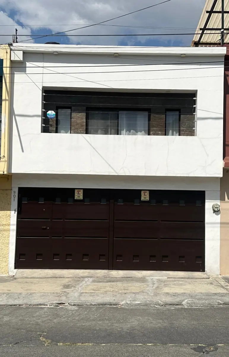 Casa en venta en Vasco de Quiroga, Morelia — foto 1 de 37