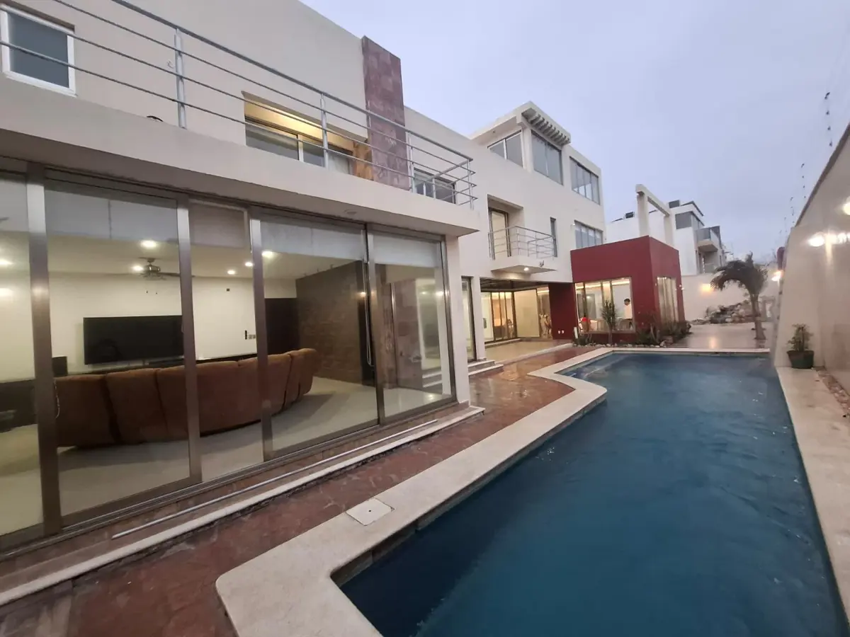 Casa en venta en Lomas del Sol, Alvarado — foto 1 de 67