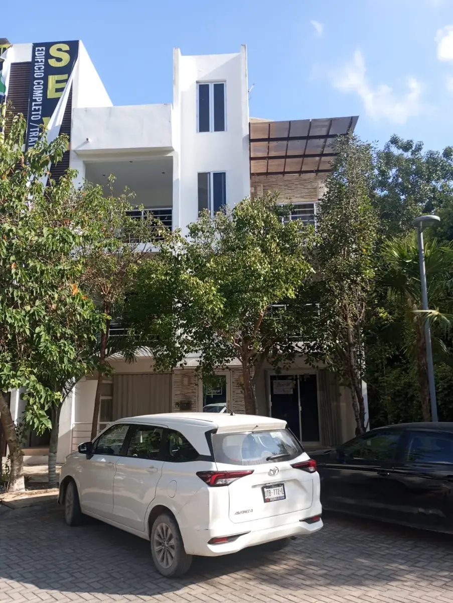 Edificio en venta en Aldea Zama, Tulum — foto 1 de 27