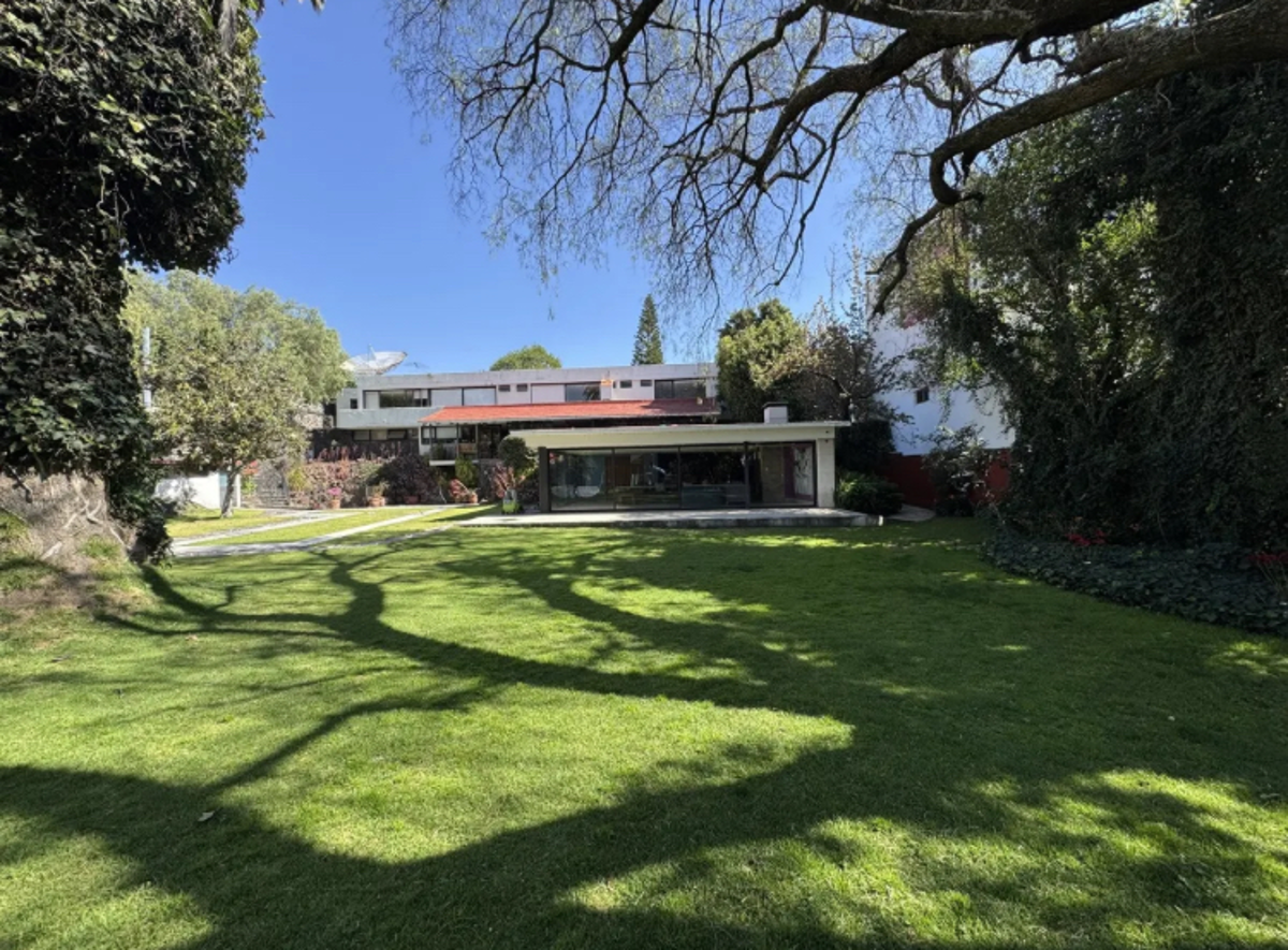 Casa en venta en Jardines del Pedregal, Álvaro Obregón — foto 1 de 18