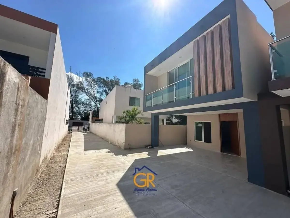 Casa en venta en Jacarandas, Ciudad Madero — foto 1 de 11