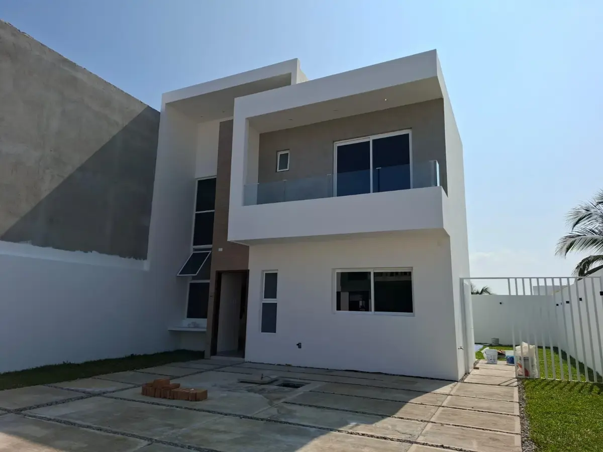 Casa en venta en Lomas de la Rioja, Alvarado — foto 1 de 14