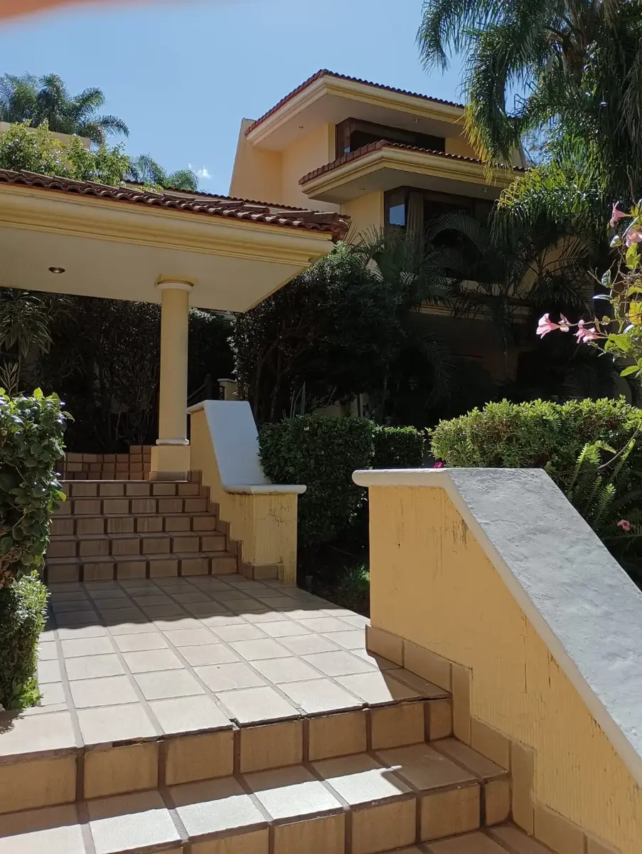 Casa en venta en Colinas de San Javier, Zapopan — foto 1 de 6