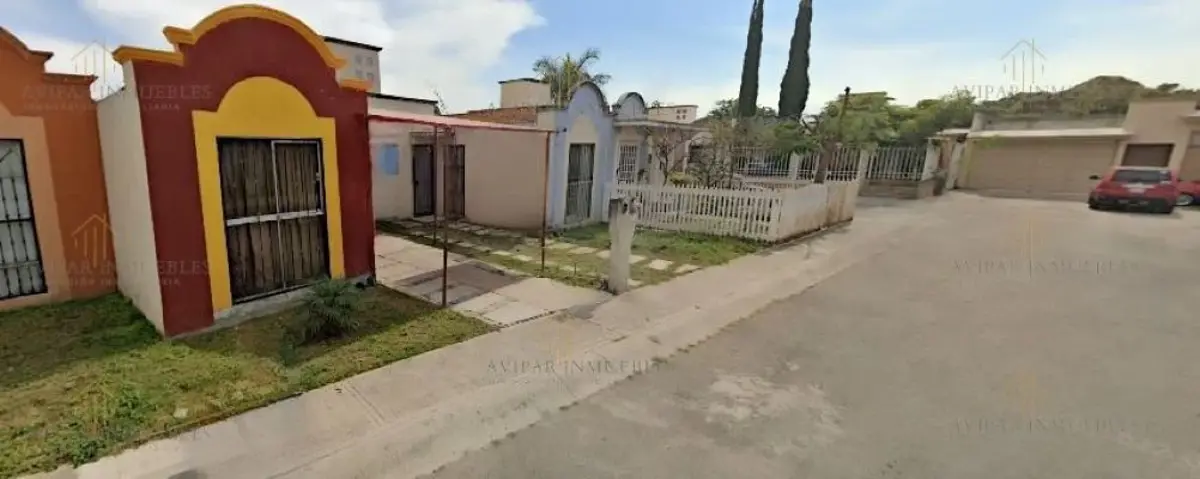 Casa en venta en Los Fresnos, Tlajomulco de Zúñiga — foto 1 de 12