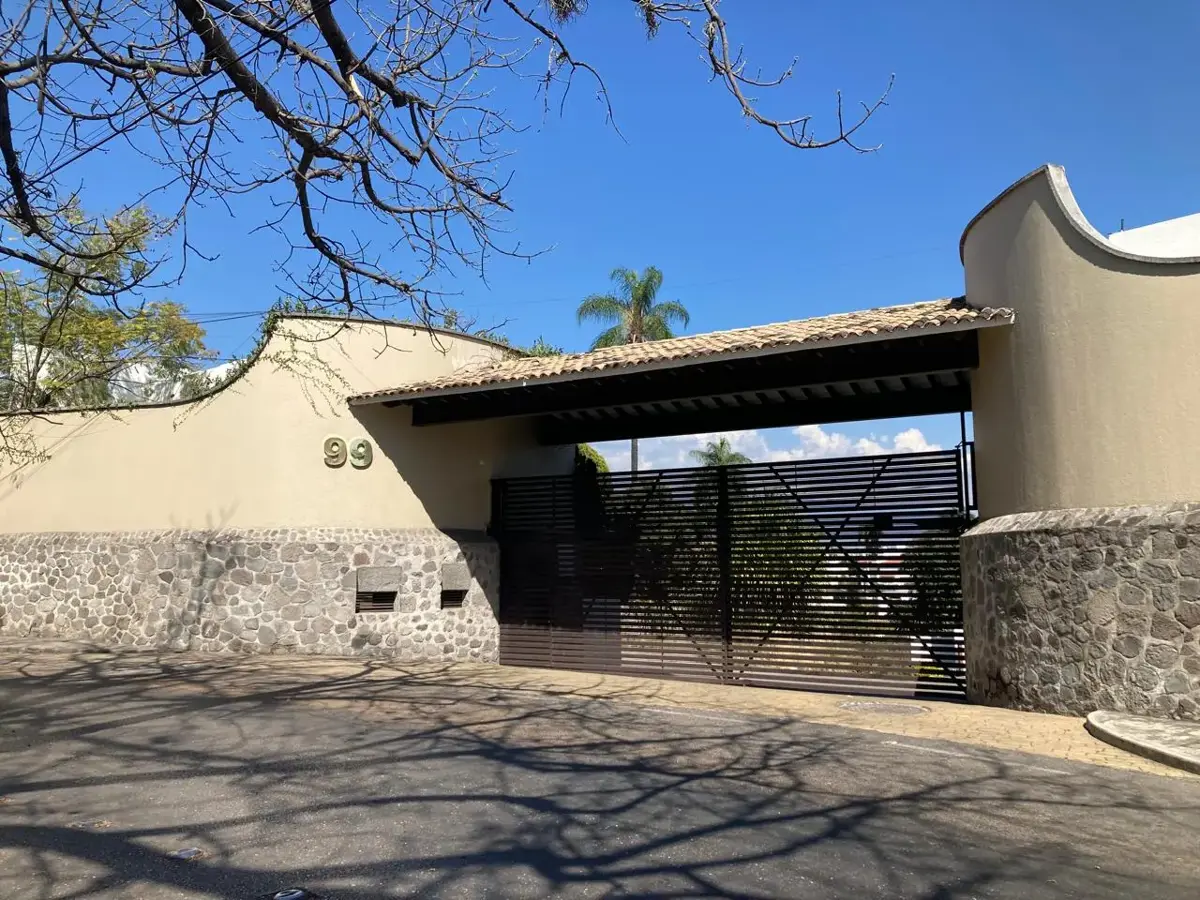 Terreno en venta en Palmira Tinguindin, Cuernavaca — foto 1 de 4