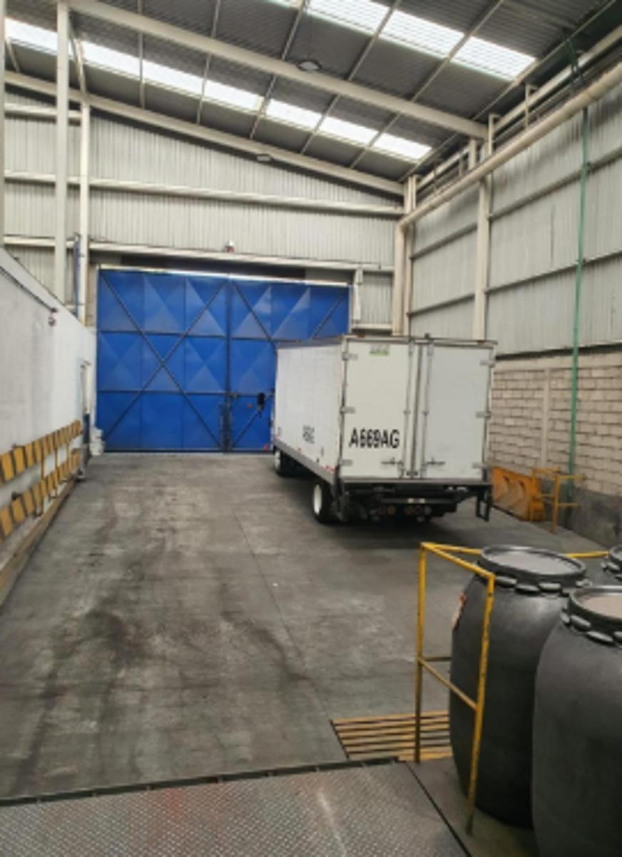 Bodega en renta en Santa María Aztahuacán, Iztapalapa — foto 1 de 13