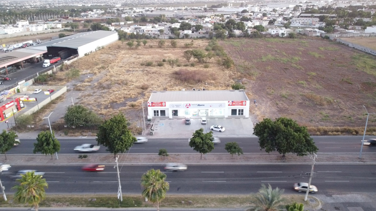 Local en renta en Bugambilias, Culiacán — foto 1 de 2
