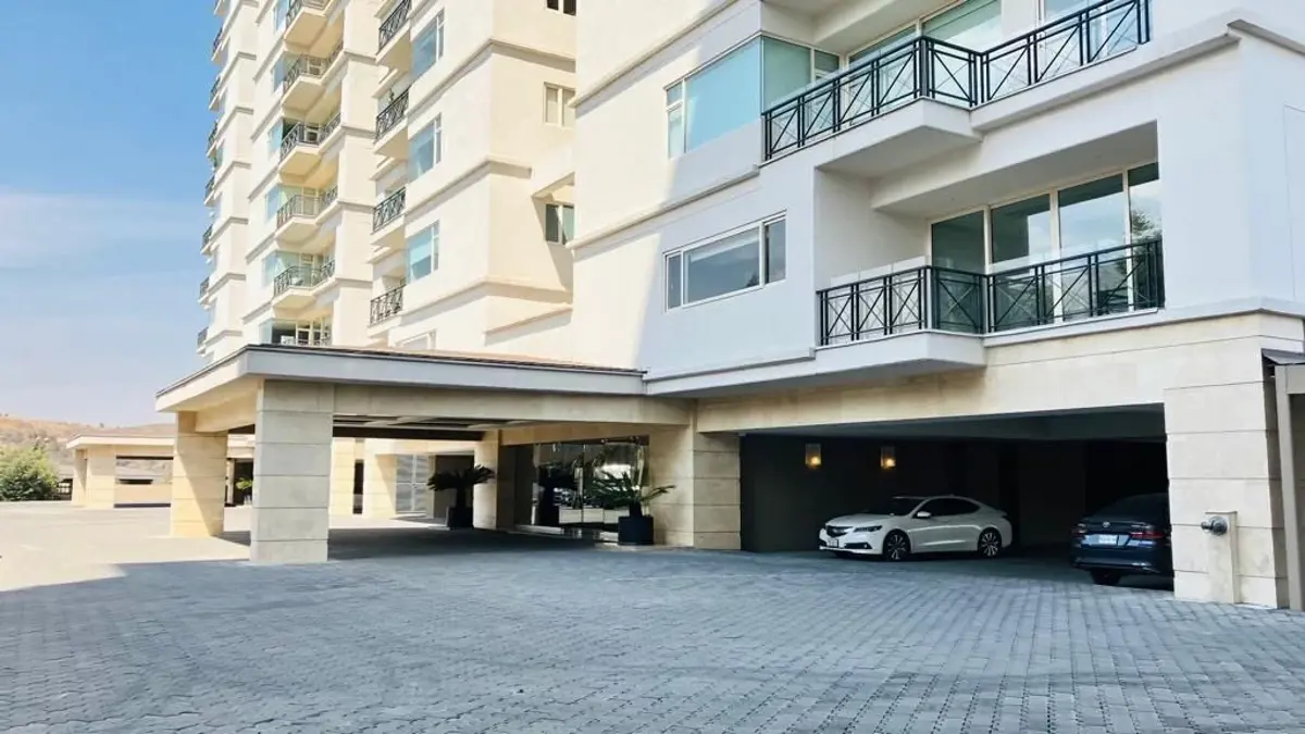 Departamento en venta en Bosque Real, Huixquilucan — foto 1 de 36