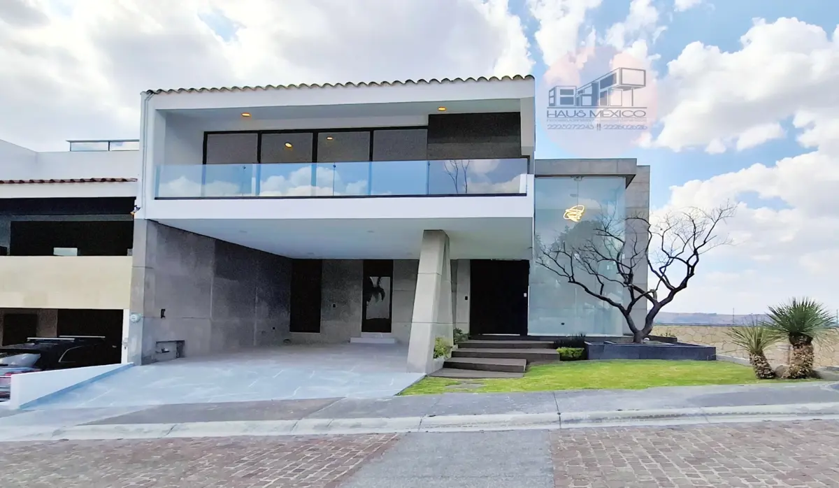 Casa en venta en Lomas de Angelópolis, San Andrés Cholula — foto 1 de 24