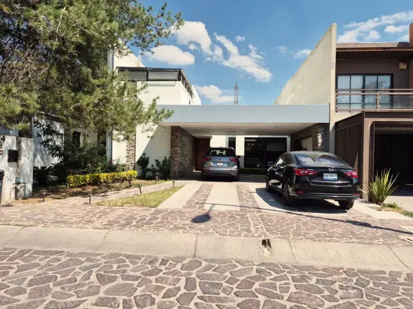 Casa en venta en La Campiña del Bosque, León — foto 2 de 24