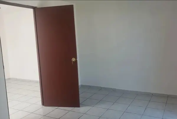 Casa en venta en Jardines Del Edén, Tlajomulco de Zúñiga — foto 3 de 12