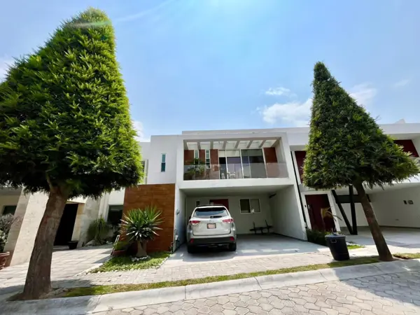 Casa en Lomas de Angelópolis, San Andrés Cholula, Puebla