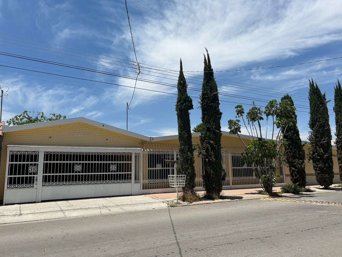 Casa en venta en Torreon Jardin, Torreón — foto 1 de 43