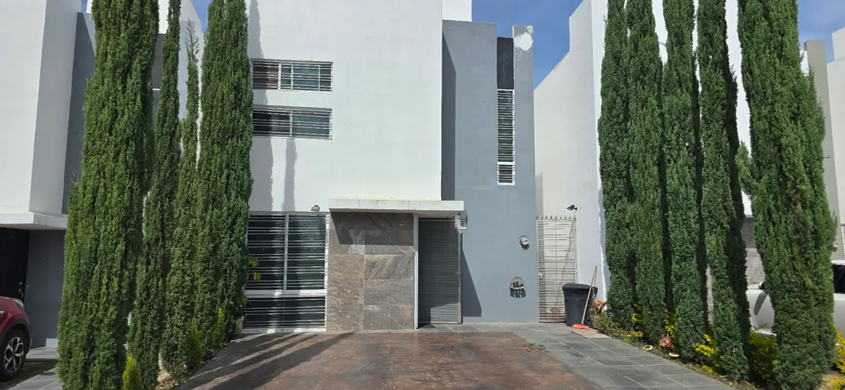 Casa en venta en Pontevedra, Tlajomulco de Zúñiga — foto 1 de 27