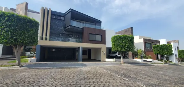 Casa en venta en Lomas de Angelópolis II, San Andrés Cholula — foto 2 de 57
