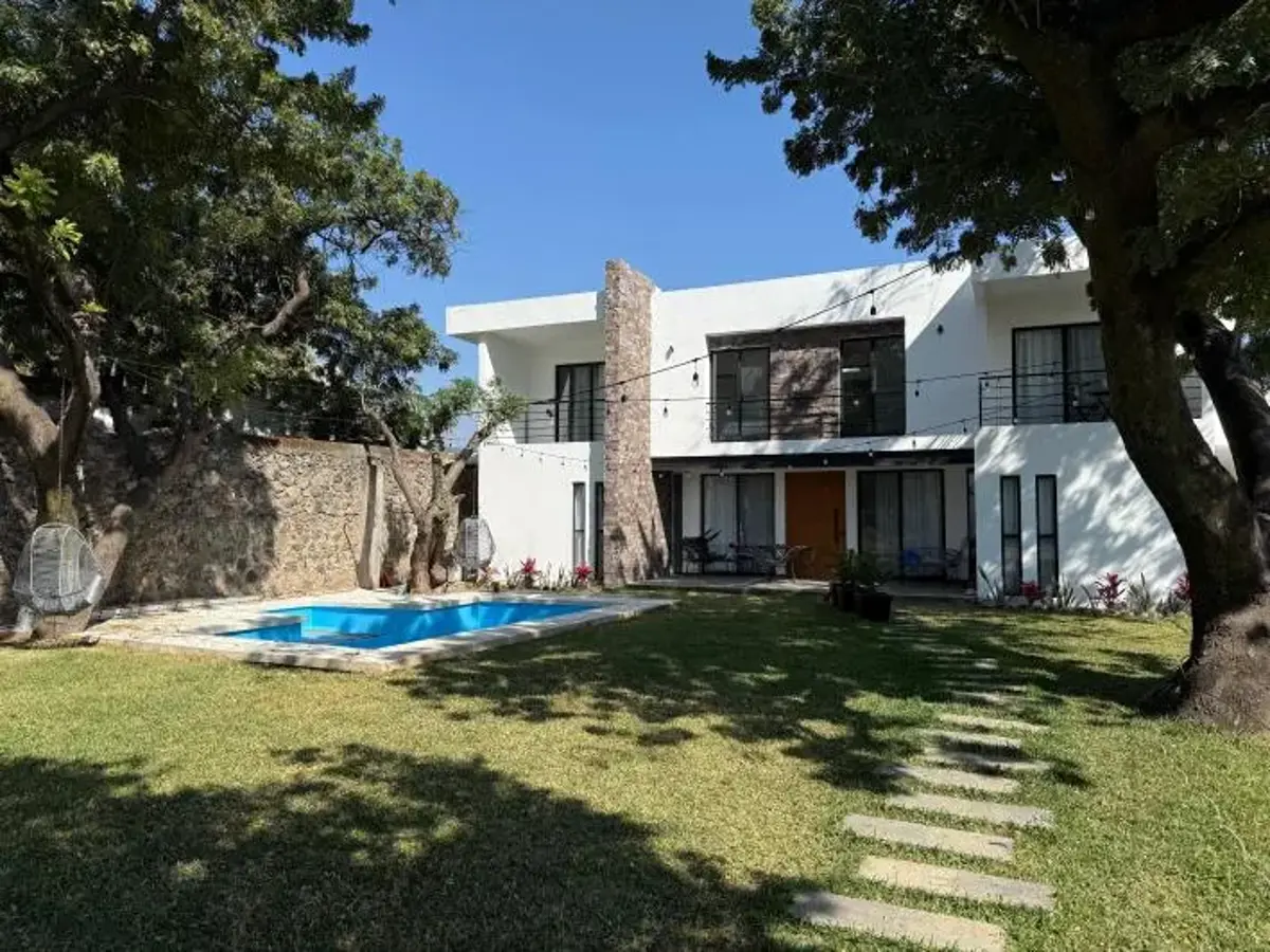 Casa en venta en Santa Maria Ahuacatitlan, Cuernavaca — foto 1 de 12