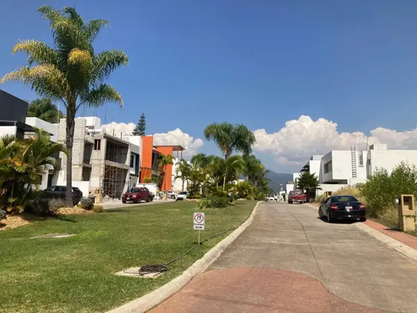Terreno en venta en Lomas de Ahuatlán, Cuernavaca — foto 3 de 14