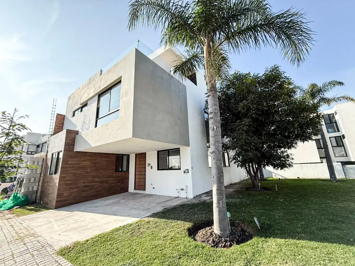 Casa en venta en Lomas de Angelópolis, San Andrés Cholula — foto 1 de 27