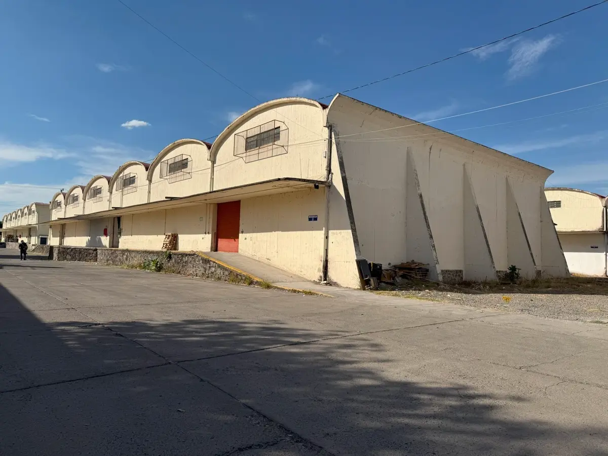 Bodega en renta en Ferrocarril, Guadalajara — foto 1 de 27