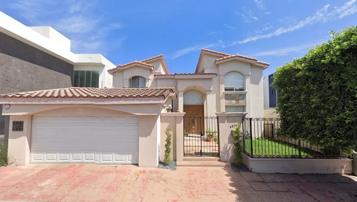 Casa en venta en Jardines de Chapultepec, Tijuana — foto 1 de 14