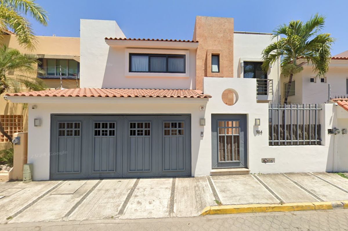 Casa en venta en Diaz Ordaz, Puerto Vallarta — foto 1 de 10