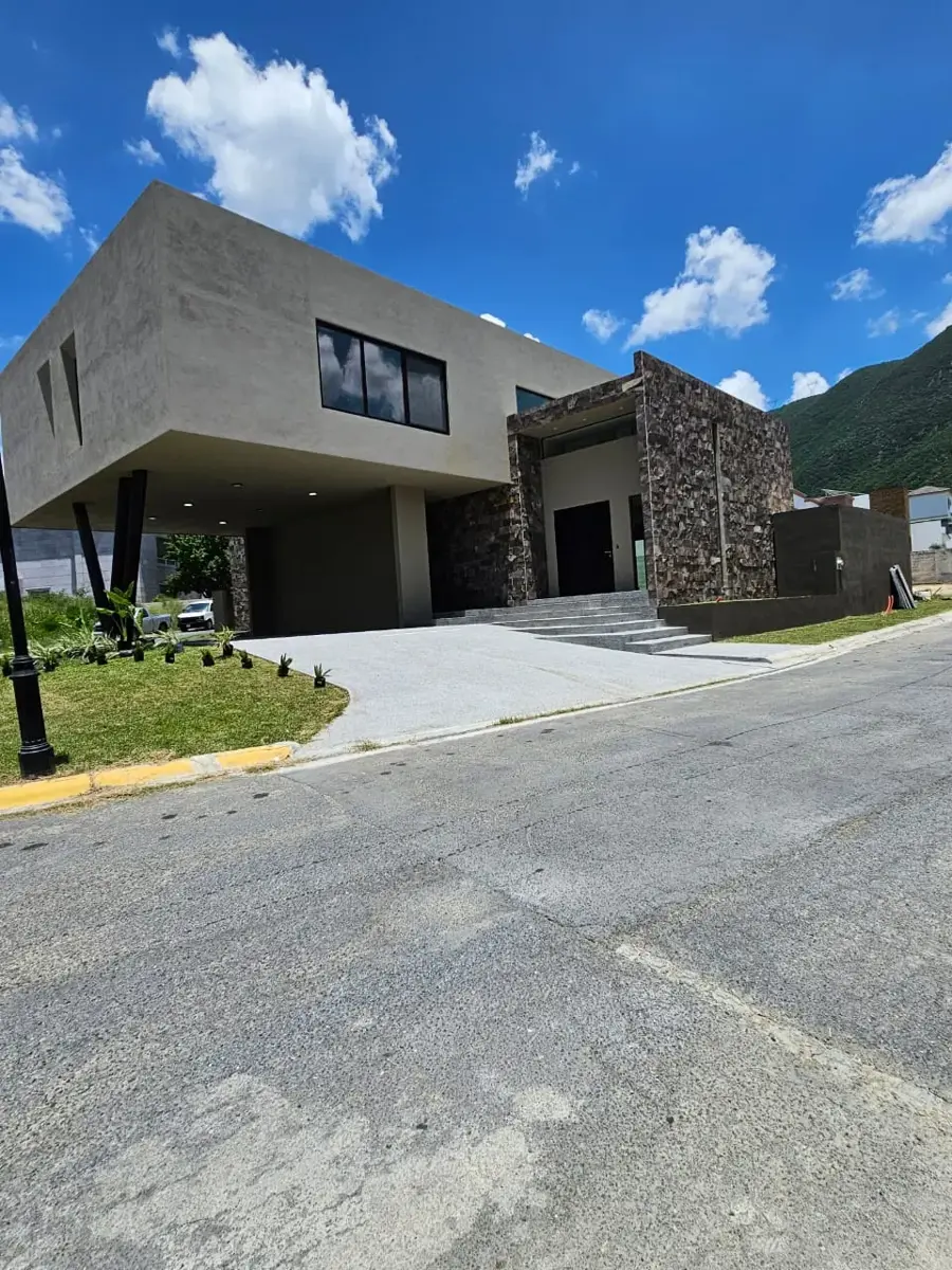 Casa en venta en Residencial y Club de Golf la Herradura, Monterrey — foto 1 de 16