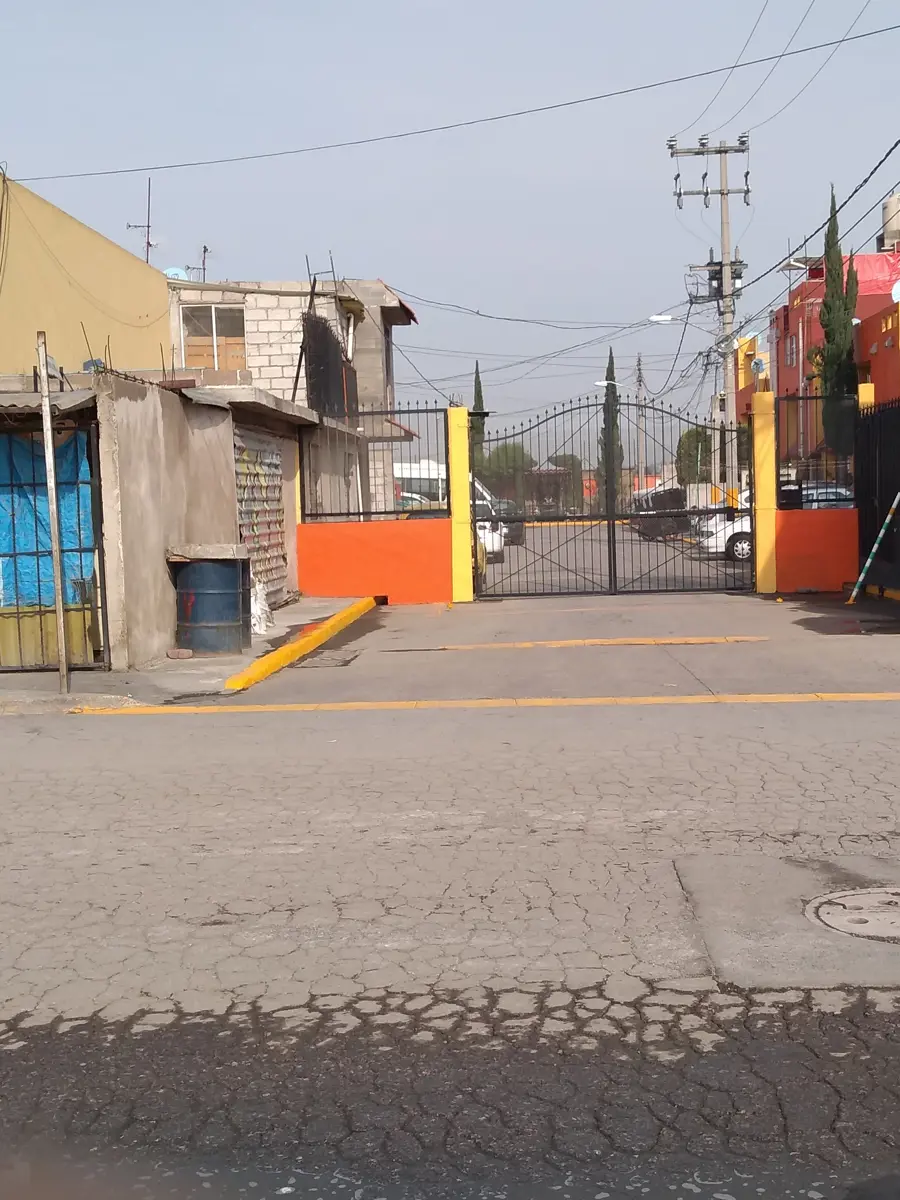 Casa en venta en Portal San Pablo II, Tultitlán — foto 1 de 19