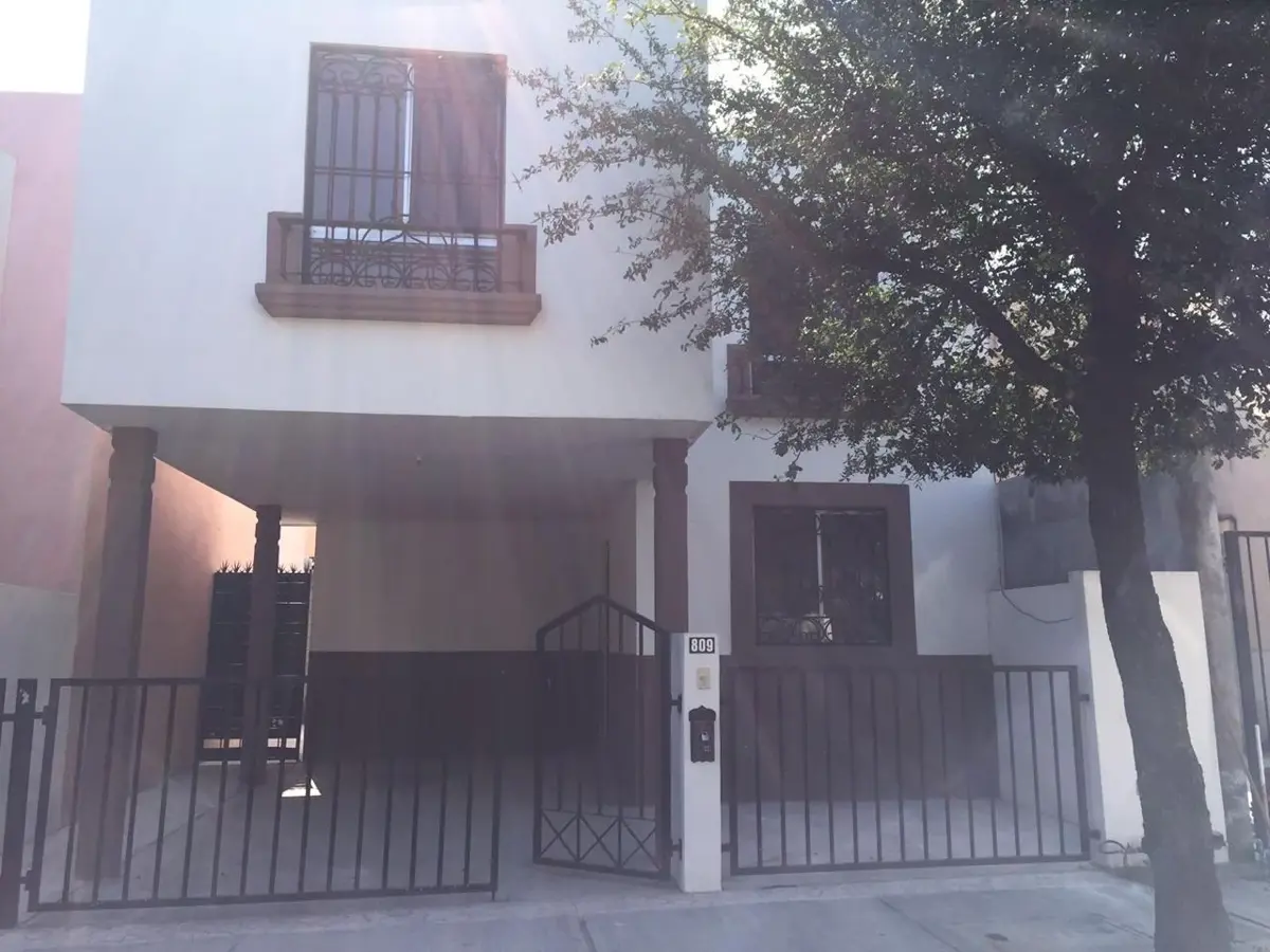 Casa en venta en Jacarandas, Apodaca — foto 1 de 19