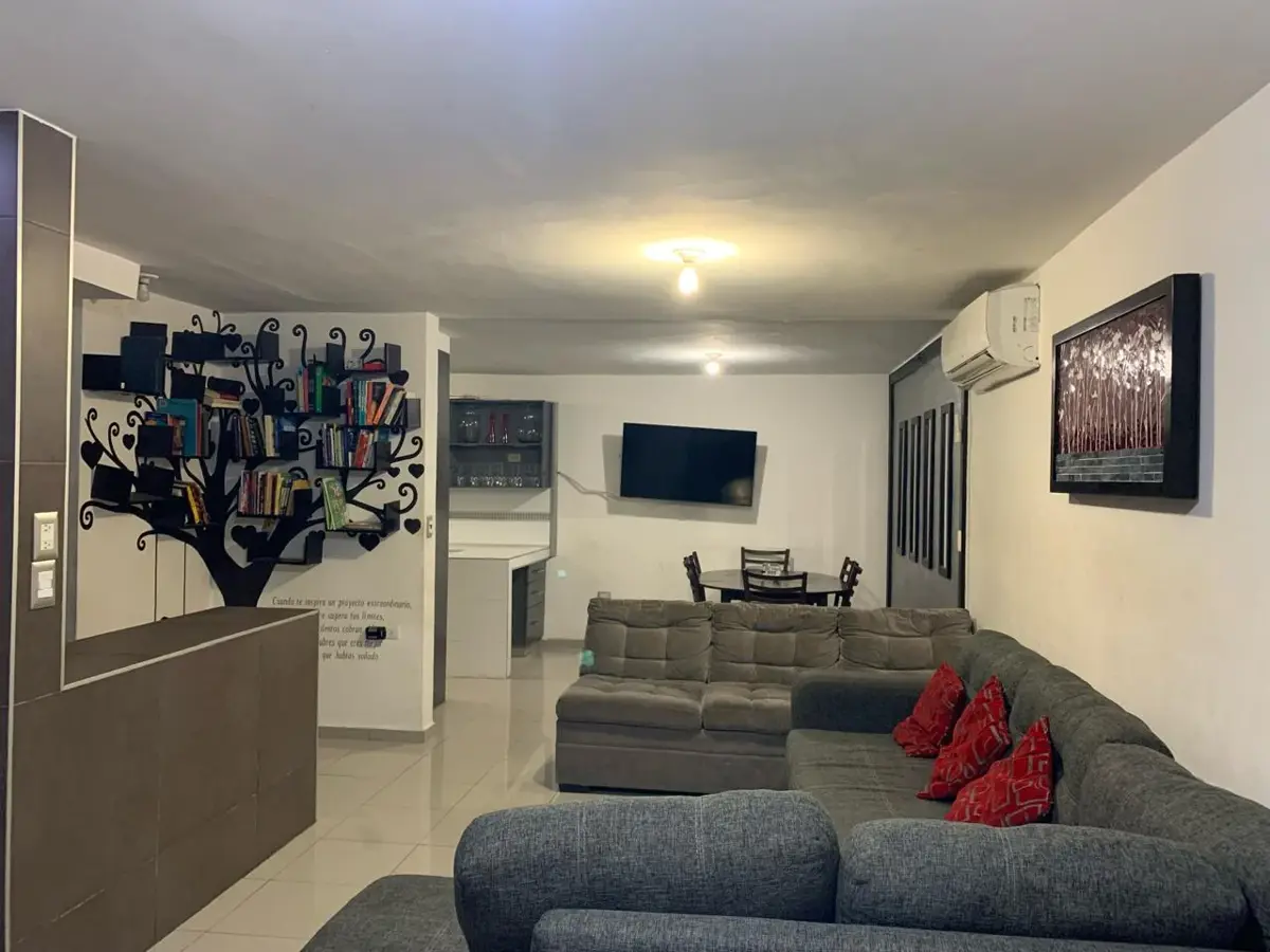 Casa en venta en Valle de las Palmas Tercer Sector, Apodaca — foto 1 de 29