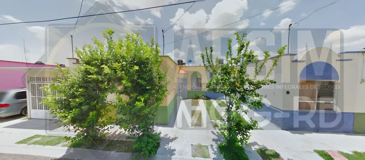 Casa en venta en Magisterial, Irapuato — foto 1 de 60