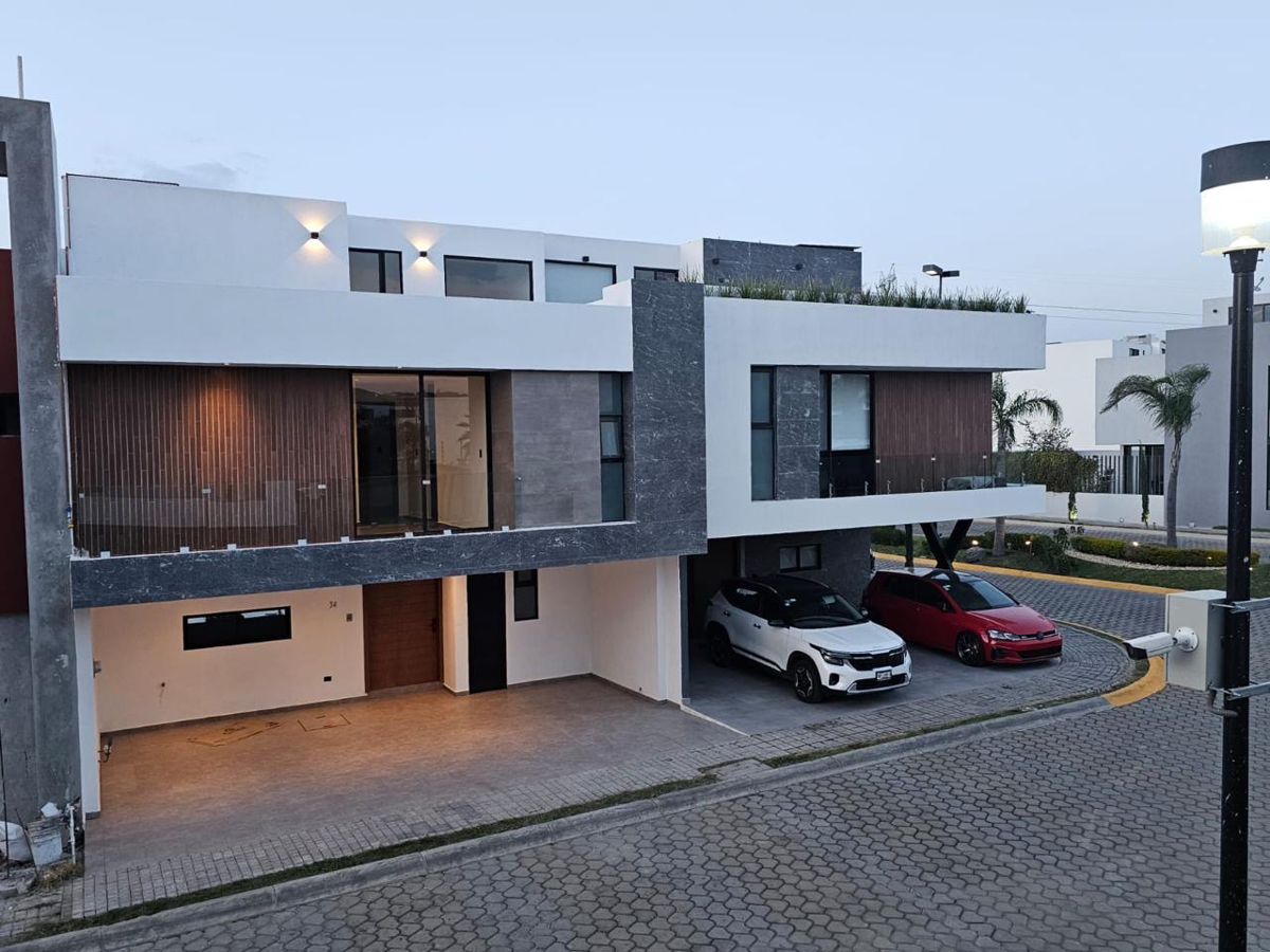 Casa en venta en Lomas de Angelópolis, San Andrés Cholula — foto 1 de 11