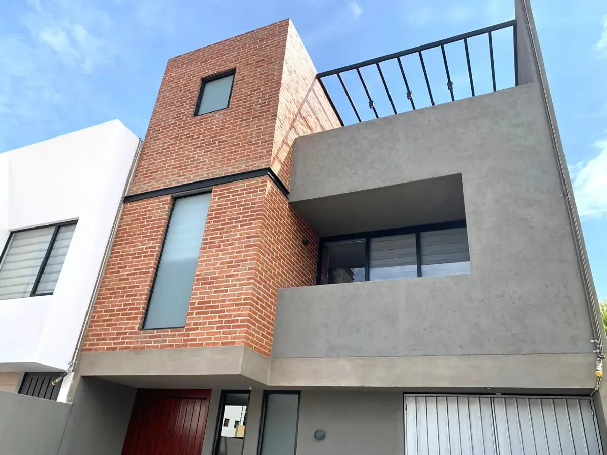 Casa en renta en Lomas de la Carcaña, San Pedro Cholula — foto 1 de 18