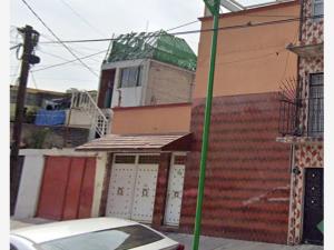 Casa en venta en Fernando Casas Aleman, Gustavo A. Madero — foto 2 de 4