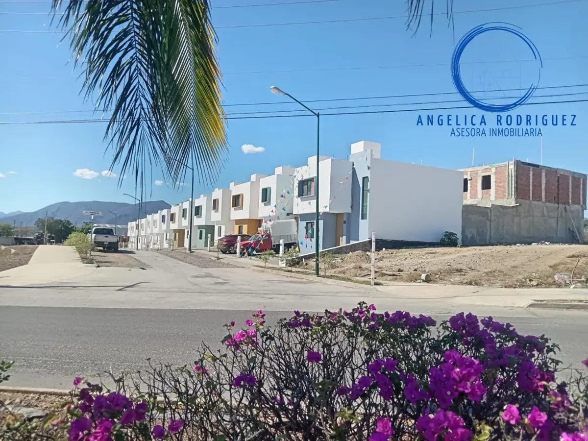 Casa en venta en Lindavista, Villa de Álvarez — foto 1 de 20