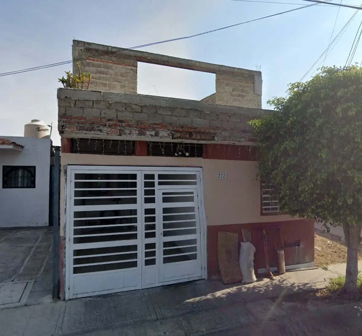 Casa en venta en Hacienda Santa Fe, Tlajomulco de Zúñiga — foto 1 de 2