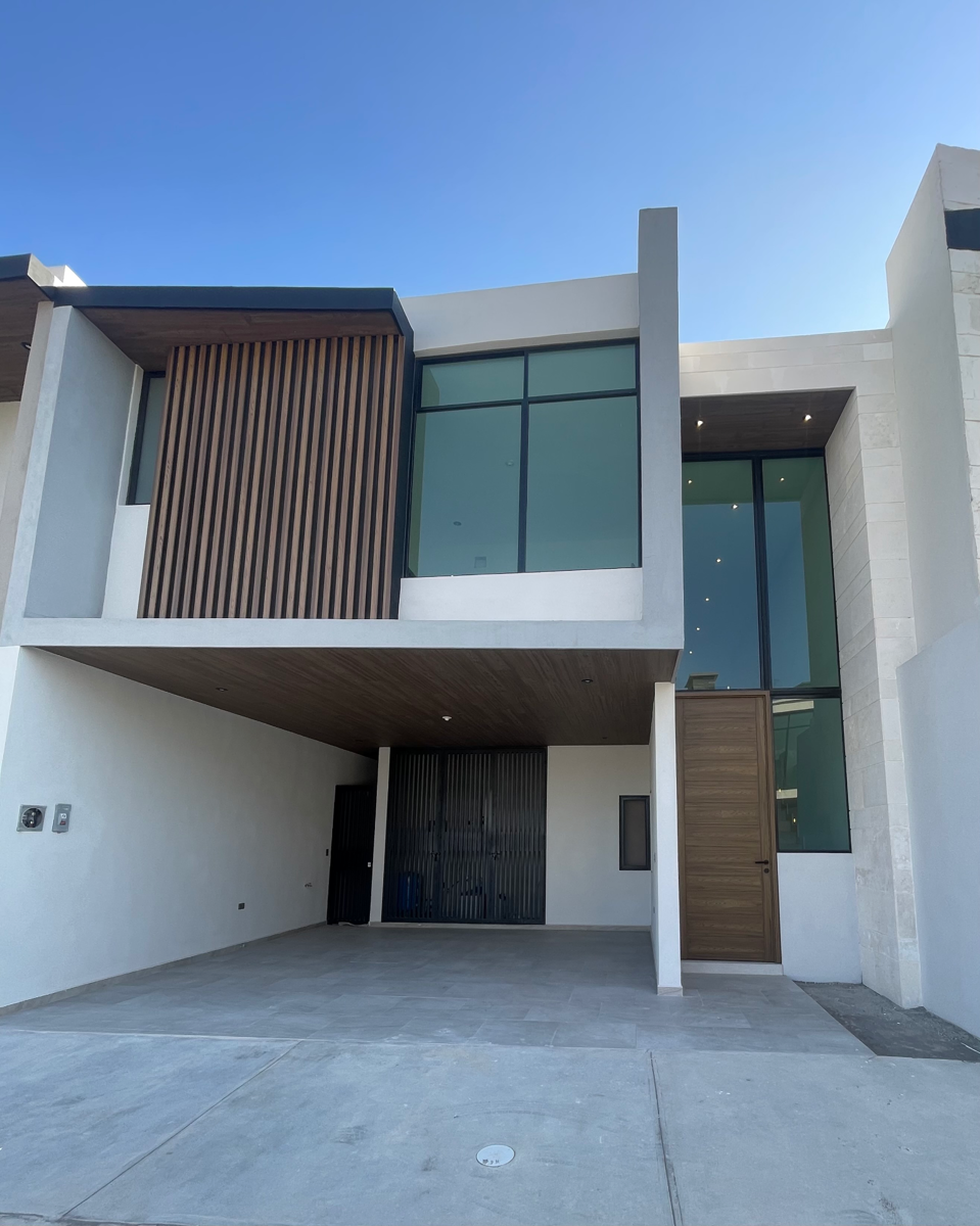 Casa en venta en Las Villas Residencial, Saltillo — foto 1 de 17