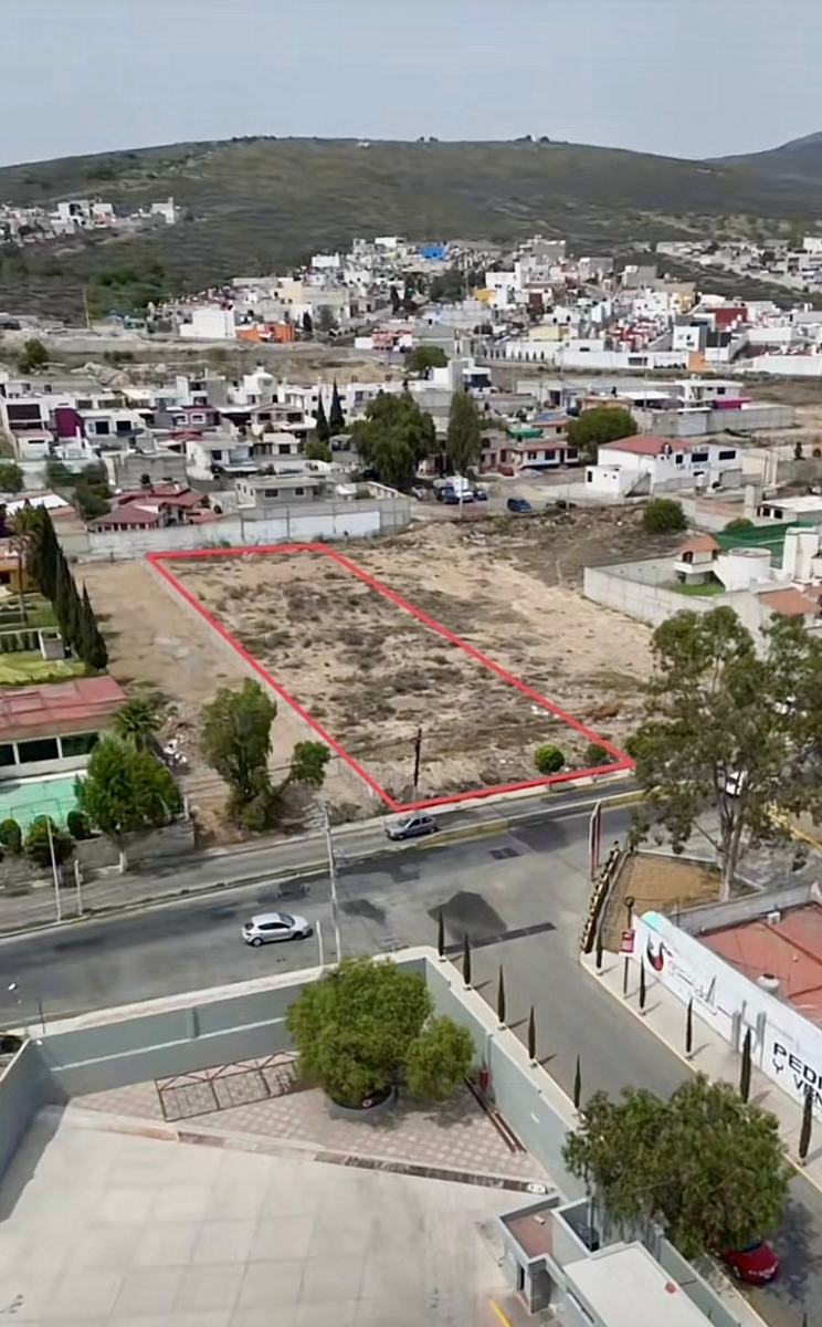 Terreno en venta en Pachuquilla, Mineral de la Reforma — foto 1 de 7