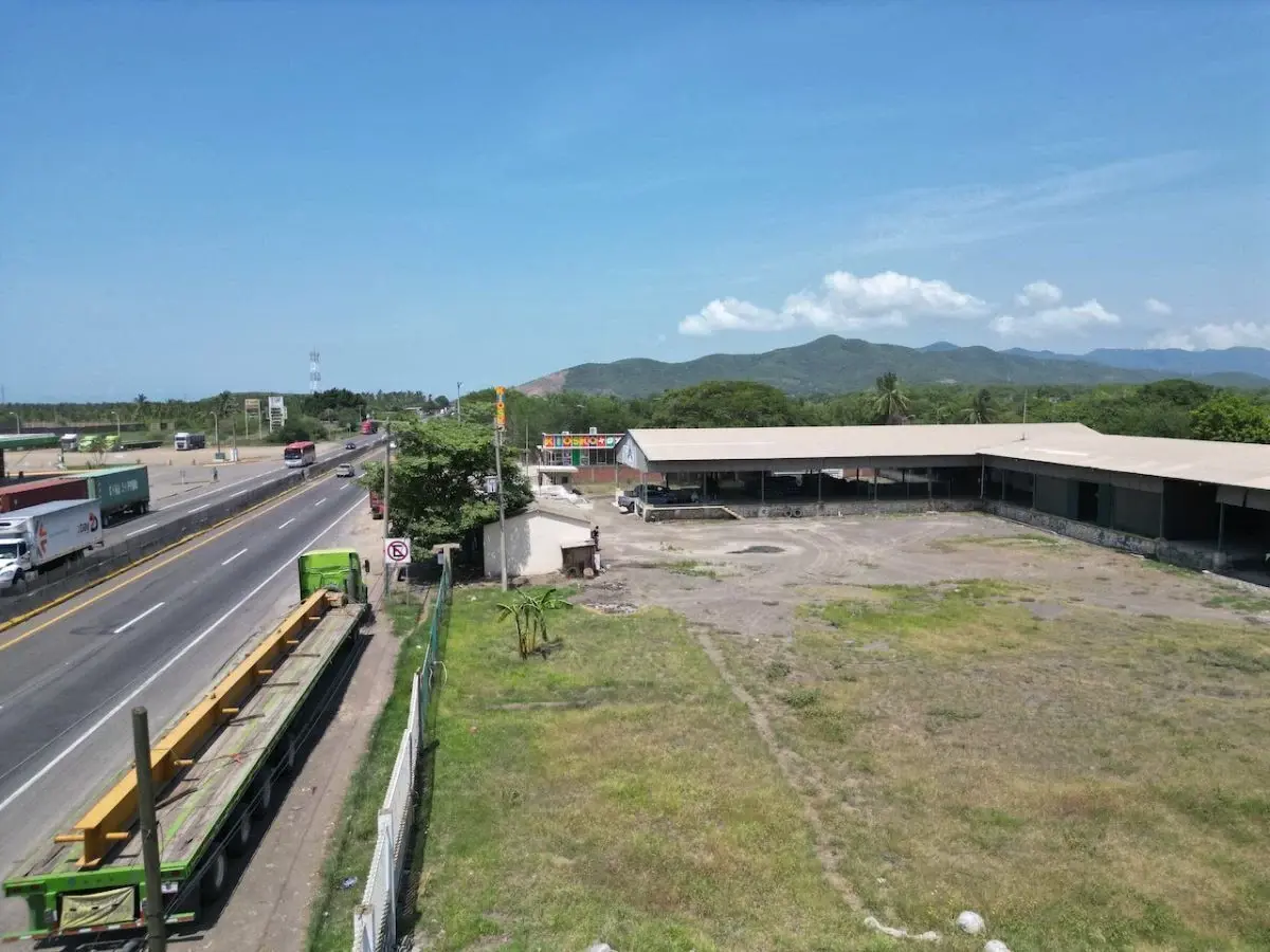 Bodega en renta en Bayardo, Tecomán — foto 1 de 12