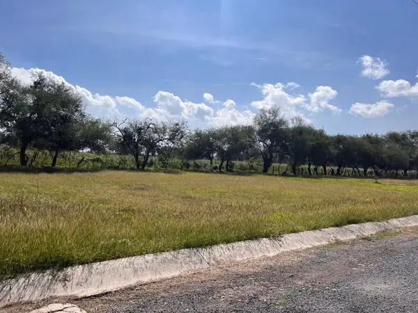Terreno en venta en Cajititlan, Tlajomulco de Zúñiga — foto 2 de 16