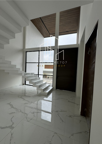 Casa en venta en Bosques de las Misiones Sector Reserva, Santiago — foto 2 de 19